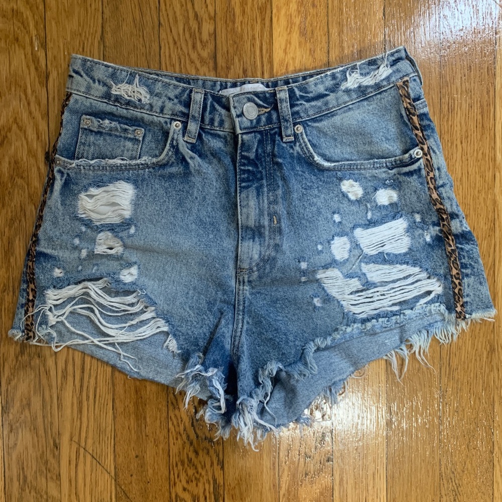 Zara Denim Shorts w/ leopard trim size USA 4